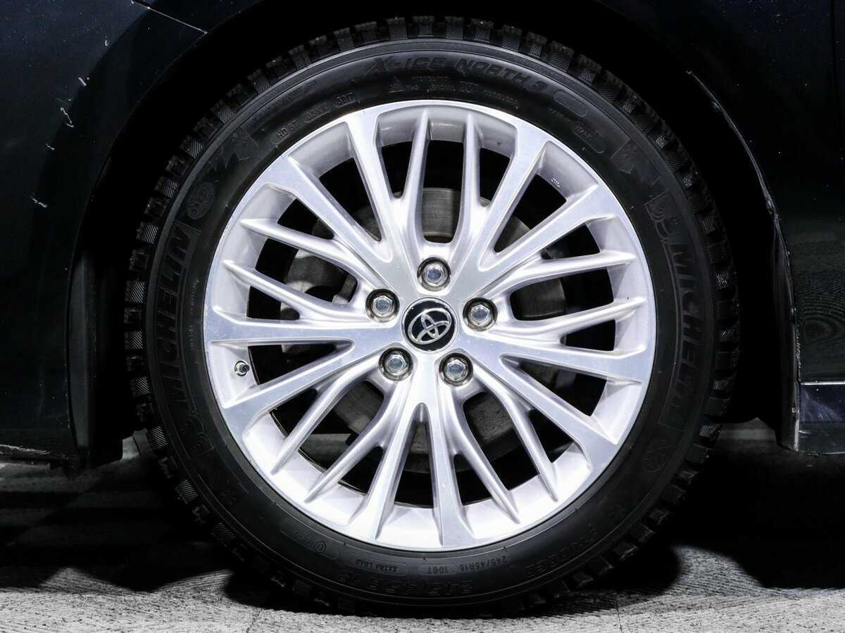 Купить Toyota Camry, 2018, 83 610 км.. Фото: #10