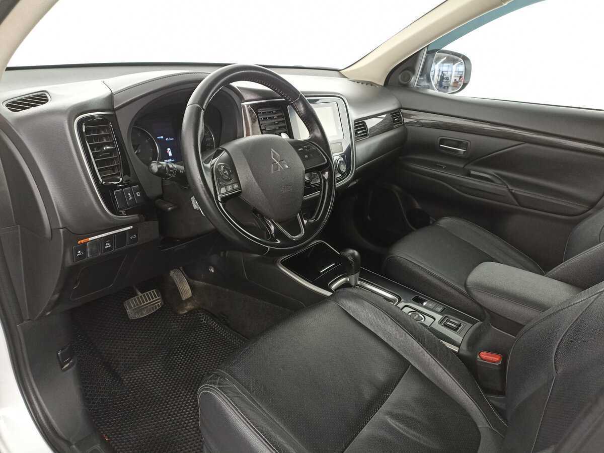 Купить Mitsubishi Outlander, 2017, 188 467 км.. Фото: #13