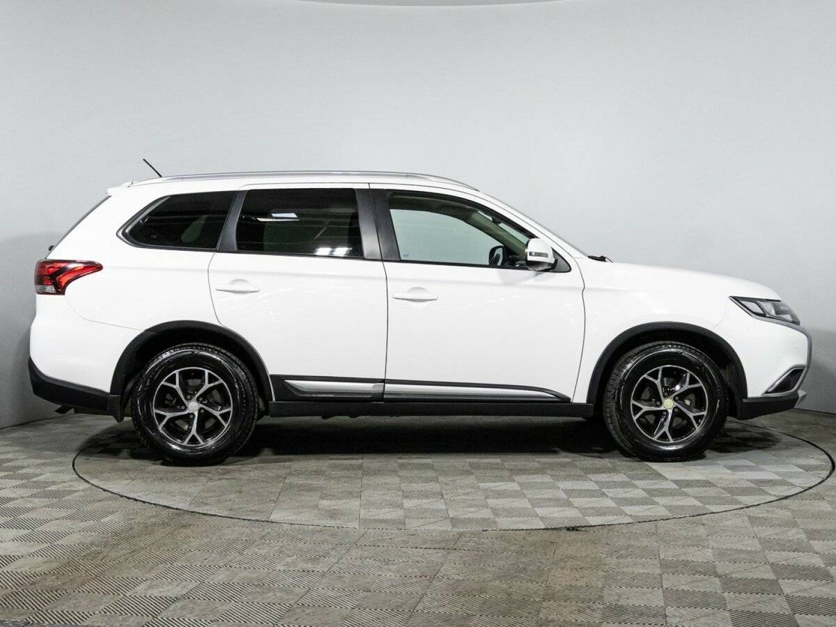 Купить Mitsubishi Outlander, 2016, 179 472 км.. Фото: #3