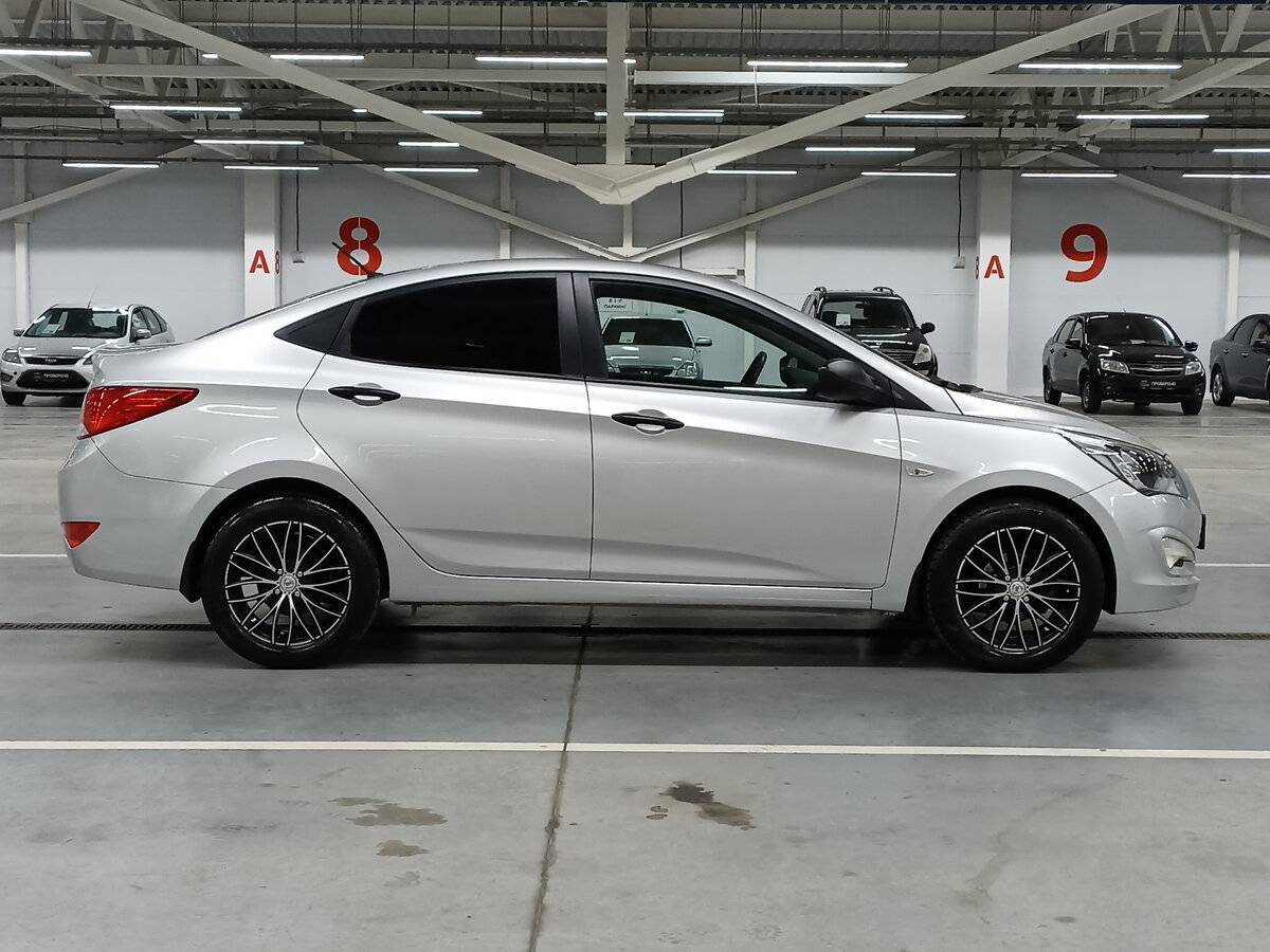 Купить Hyundai Solaris, 2016, 80 397 км.. Фото: #3