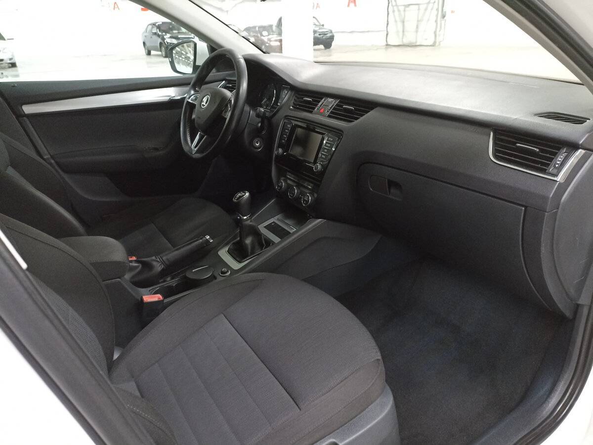 Купить Skoda Octavia, 2013, 181 285 км.. Фото: #10