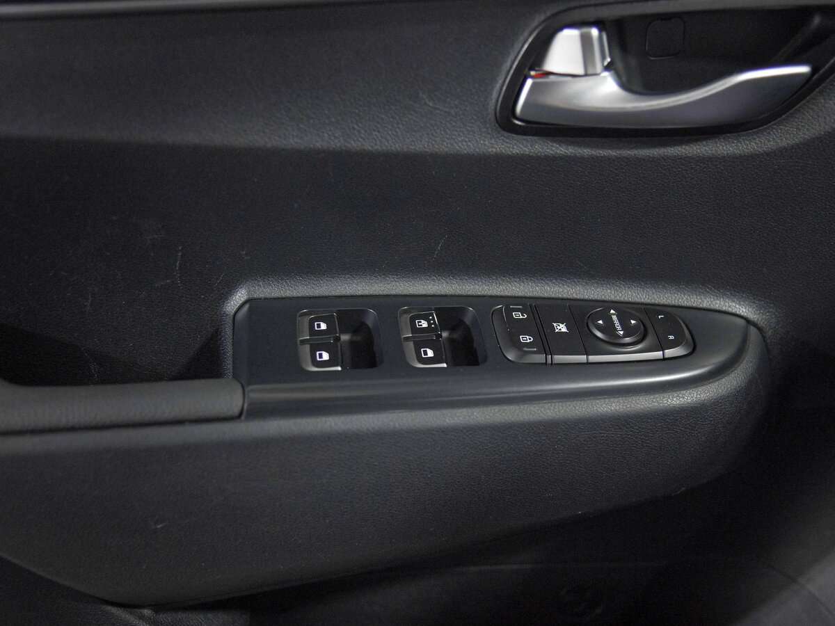 Купить Kia Rio, 2018, 156 498 км.. Фото: #12