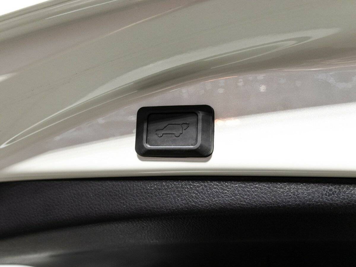 Купить Toyota RAV4, 2017, 43 541 км.. Фото: #15