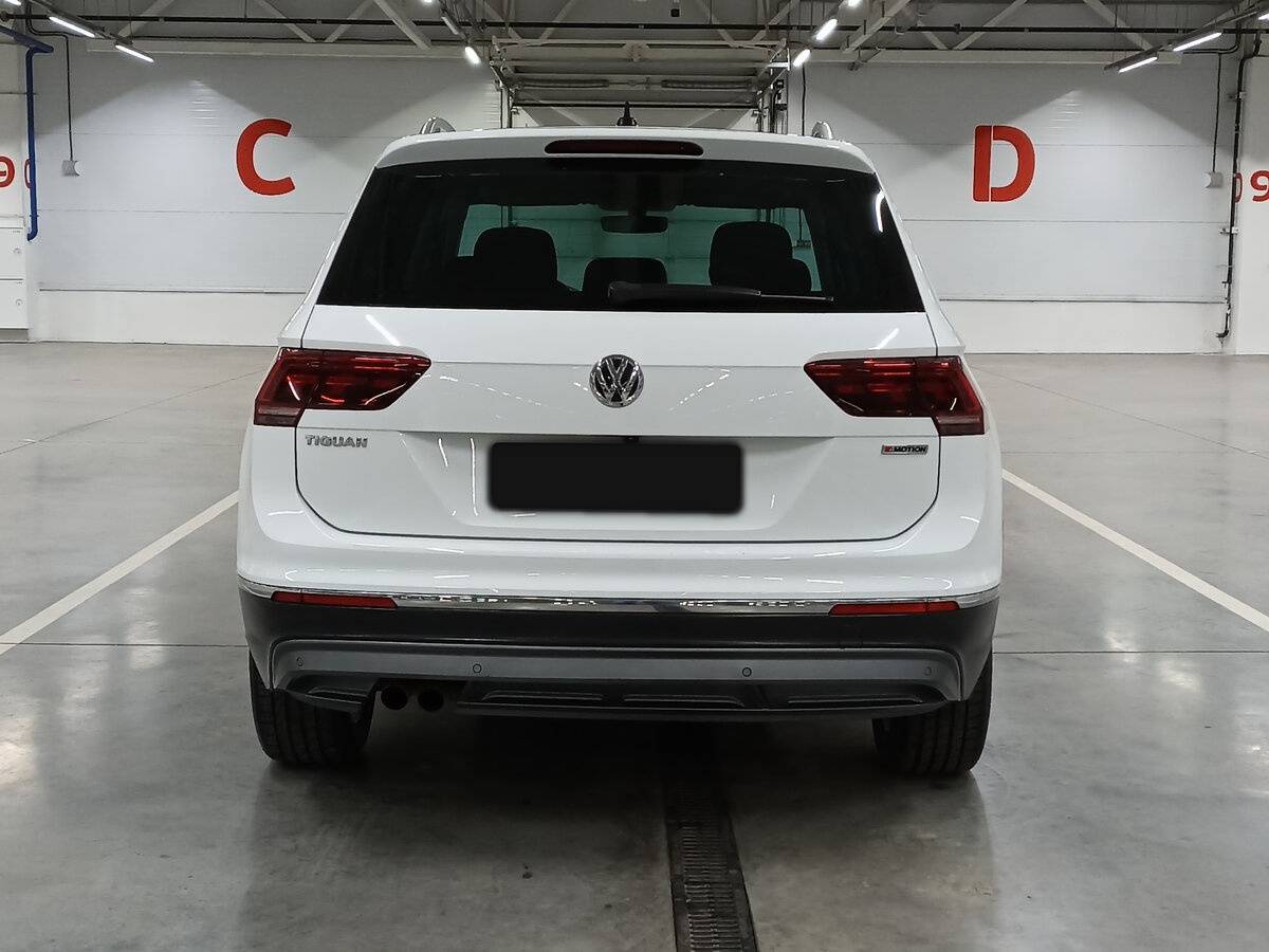 Купить Volkswagen Tiguan, 2018, 160 240 км.. Фото: #5