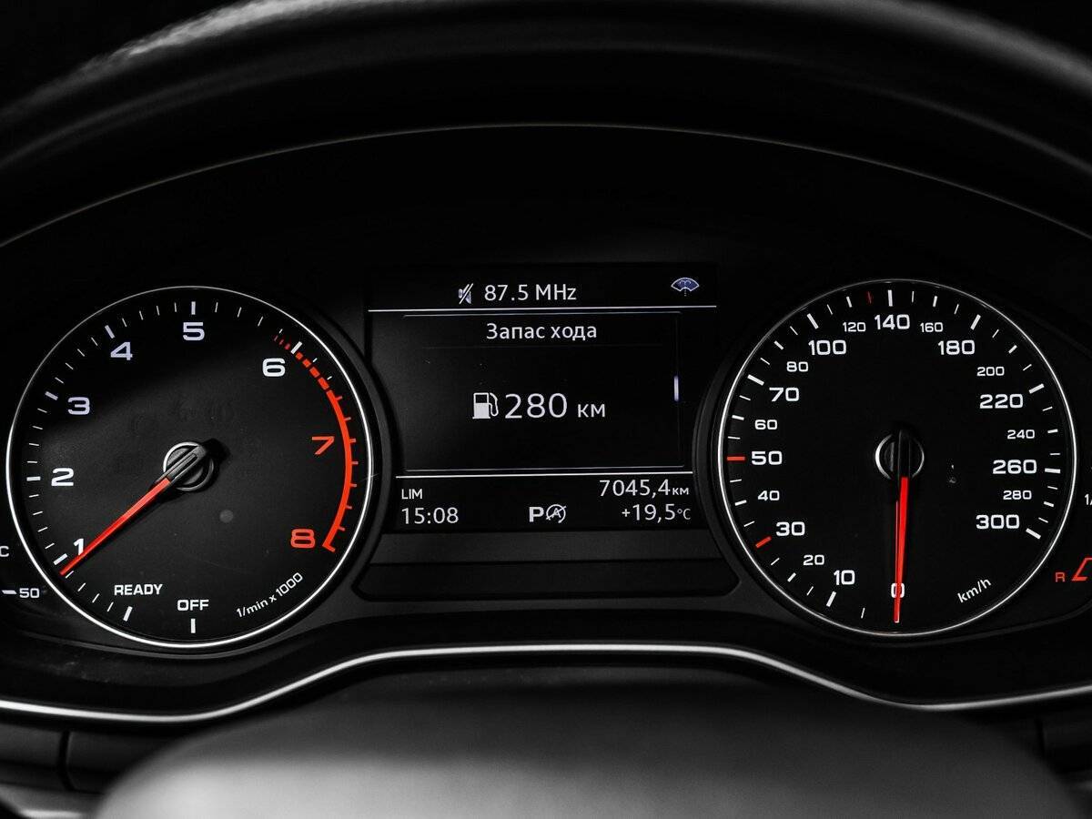 Купить Audi A4, 2016, 131 799 км.. Фото: #9