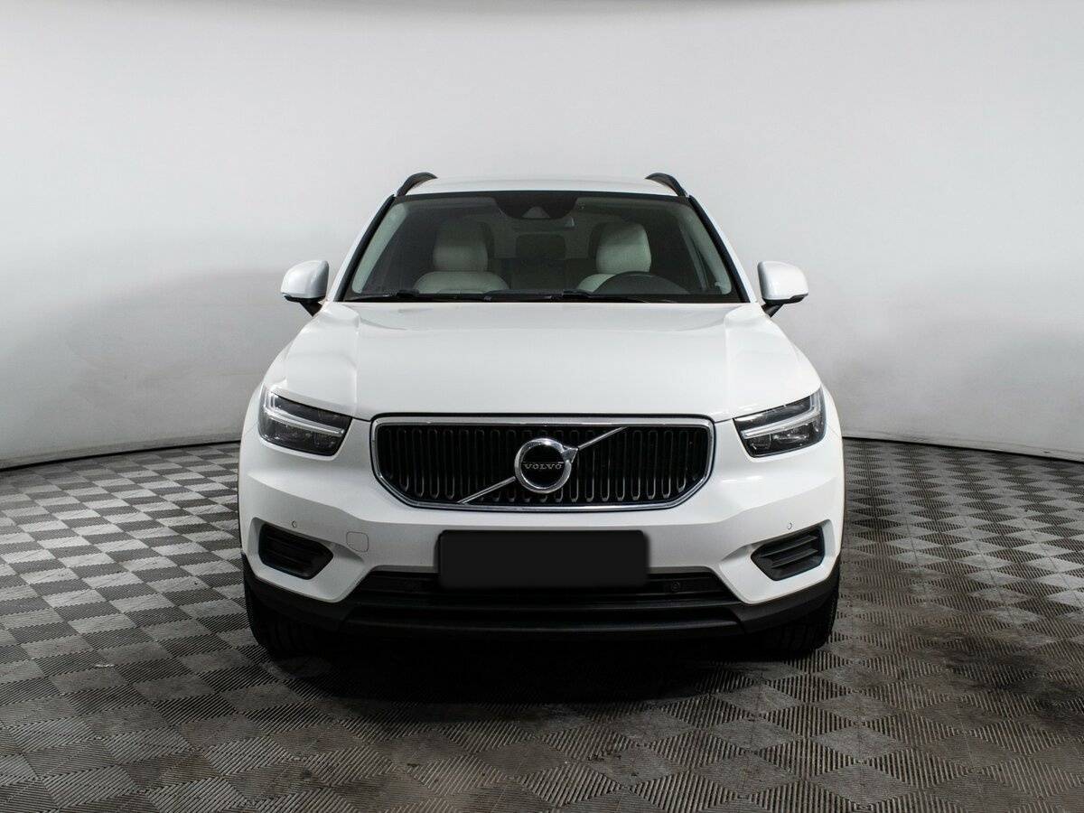 Купить Volvo XC40, 2020, 92 700 км.. Фото: #1