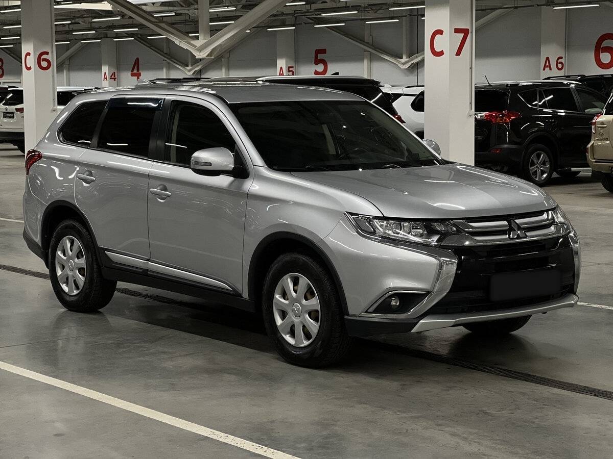 Купить Mitsubishi Outlander, 2017, 107 670 км.. Фото: #2