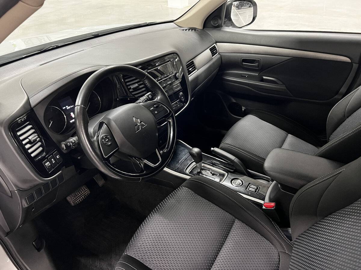 Купить Mitsubishi Outlander, 2017, 107 670 км.. Фото: #15