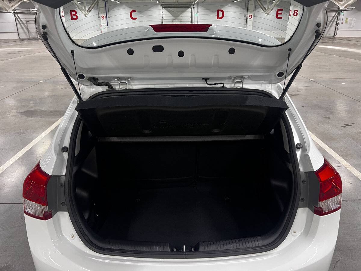 Купить Kia Rio, 2015, 101 725 км.. Фото: #9