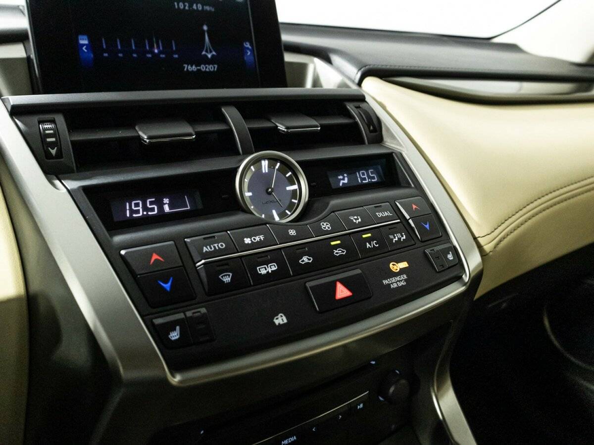 Купить Lexus NX, 2015, 79 839 км.. Фото: #16