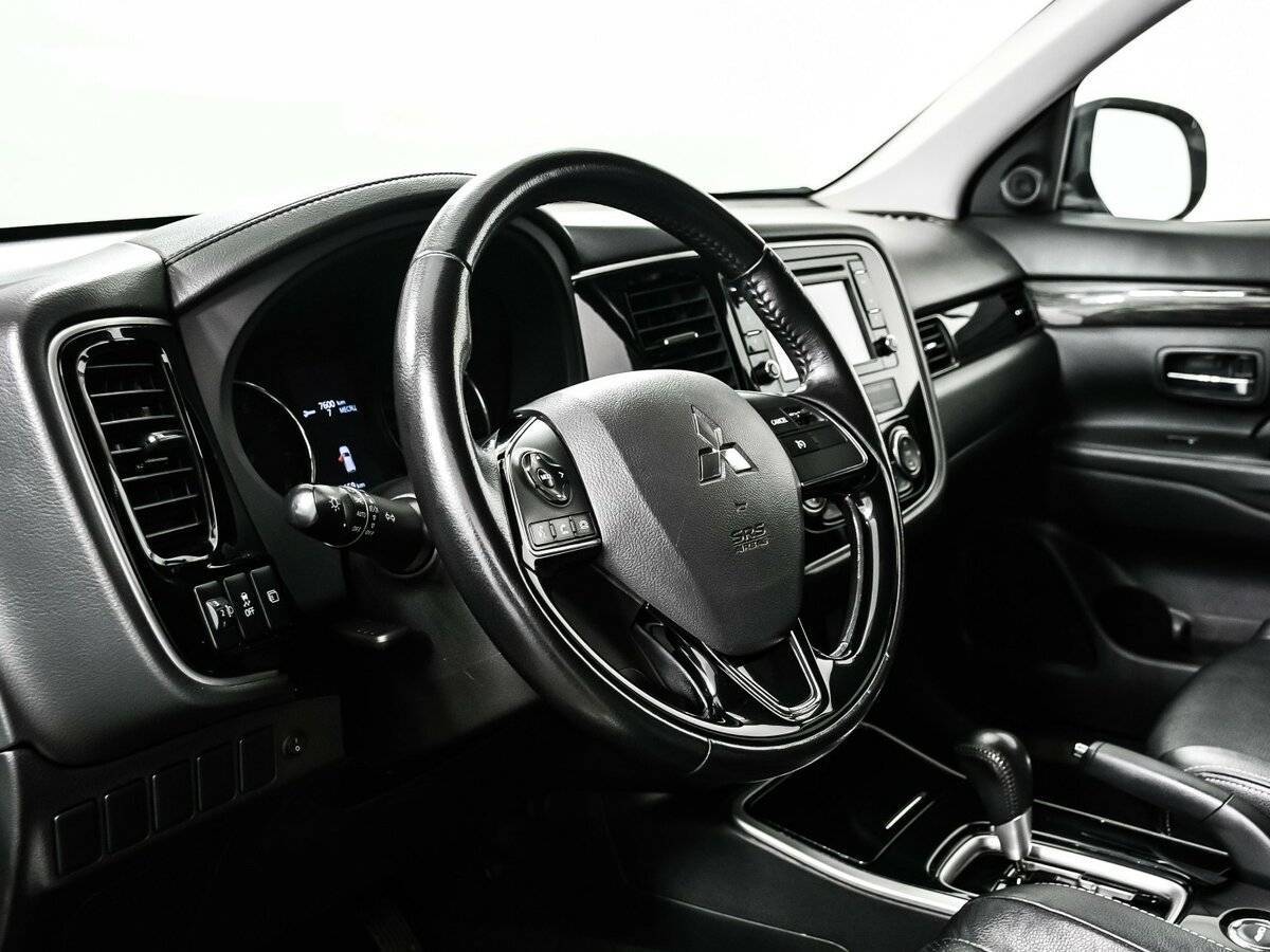 Купить Mitsubishi Outlander, 2017, 72 468 км.. Фото: #12