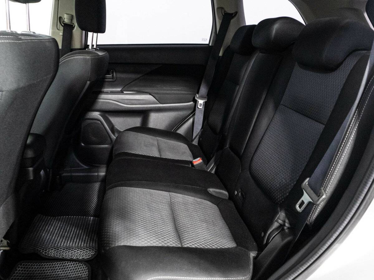 Купить Mitsubishi Outlander, 2016, 225 958 км.. Фото: #9