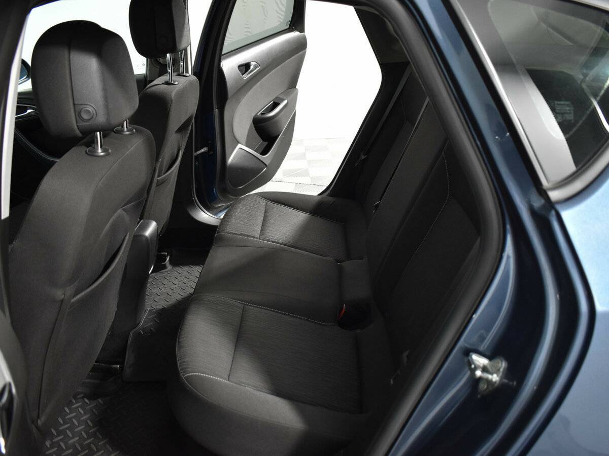 Купить Opel Astra, 2012, 184 232 км.. Фото: #11