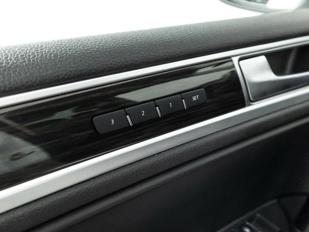 Купить Volkswagen Touareg, 2016, 188 893 км.. Фото: #17