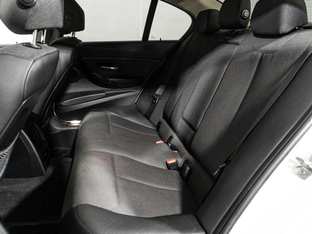 Купить BMW 3 серии, 2018, 46 831 км.. Фото: #9