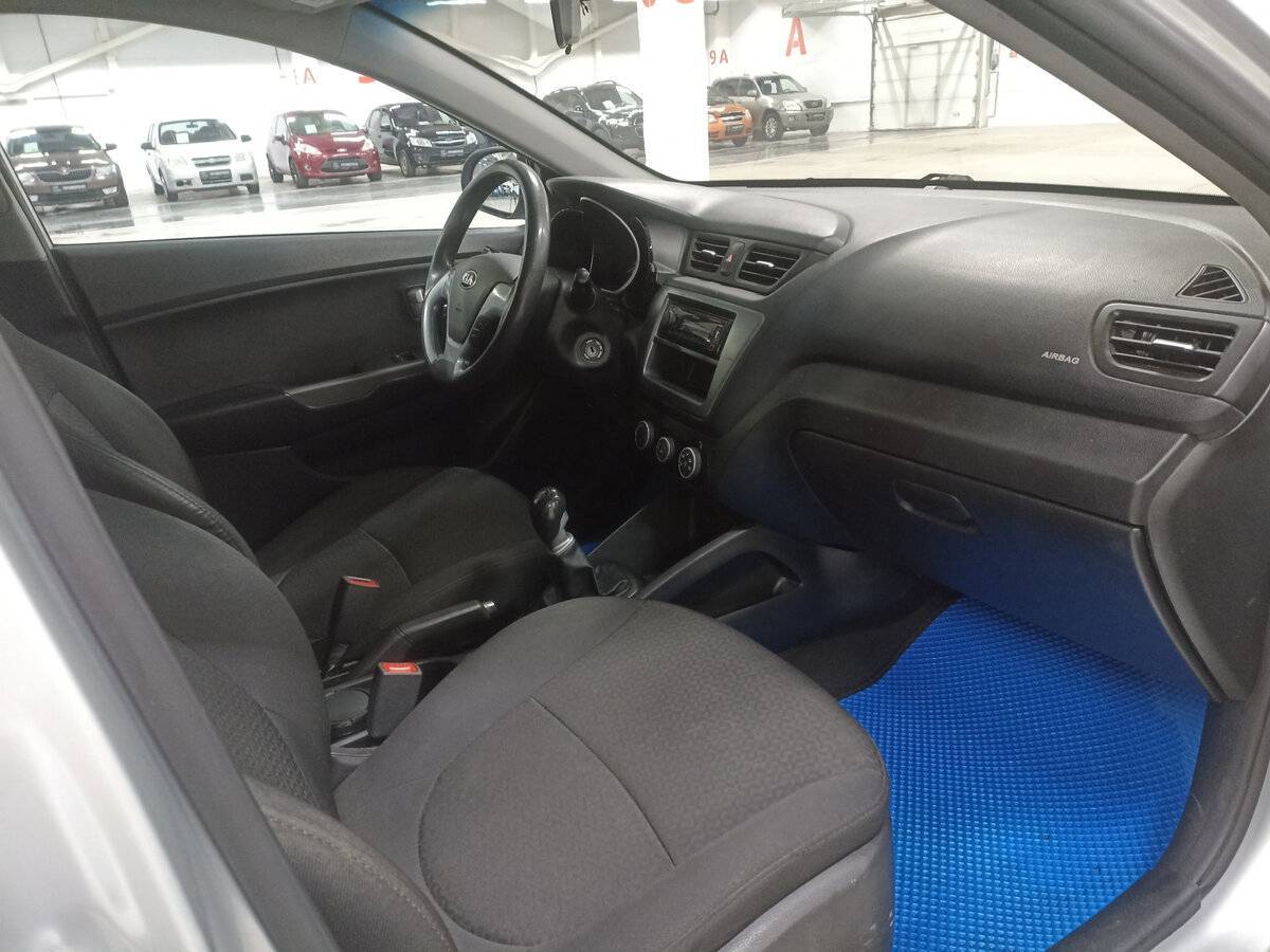 Купить Kia Rio, 2015, 128 385 км.. Фото: #10
