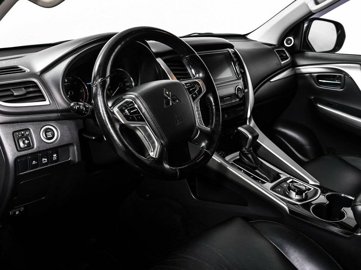 Купить Mitsubishi Pajero Sport, 2017, 130 600 км.. Фото: #11