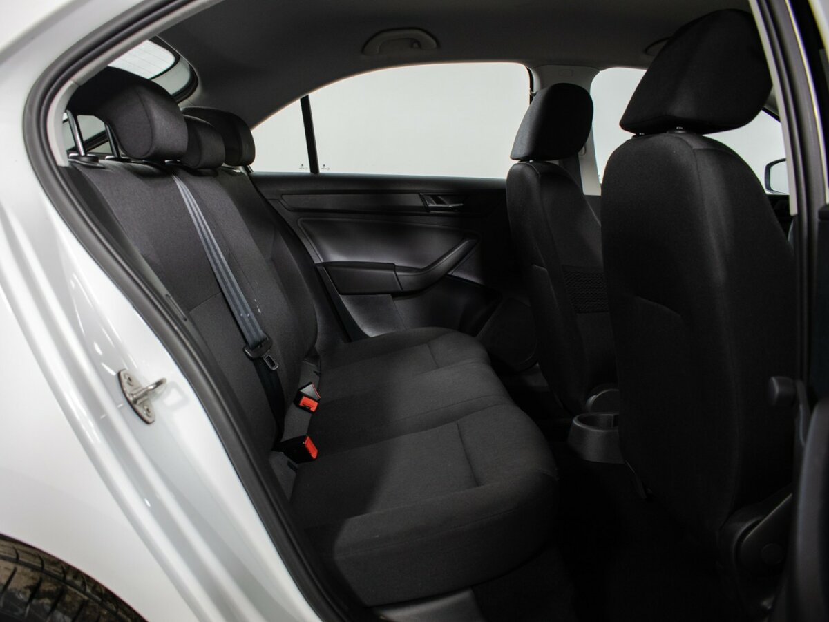 Купить Skoda Rapid, 2017, 60 385 км.. Фото: #9