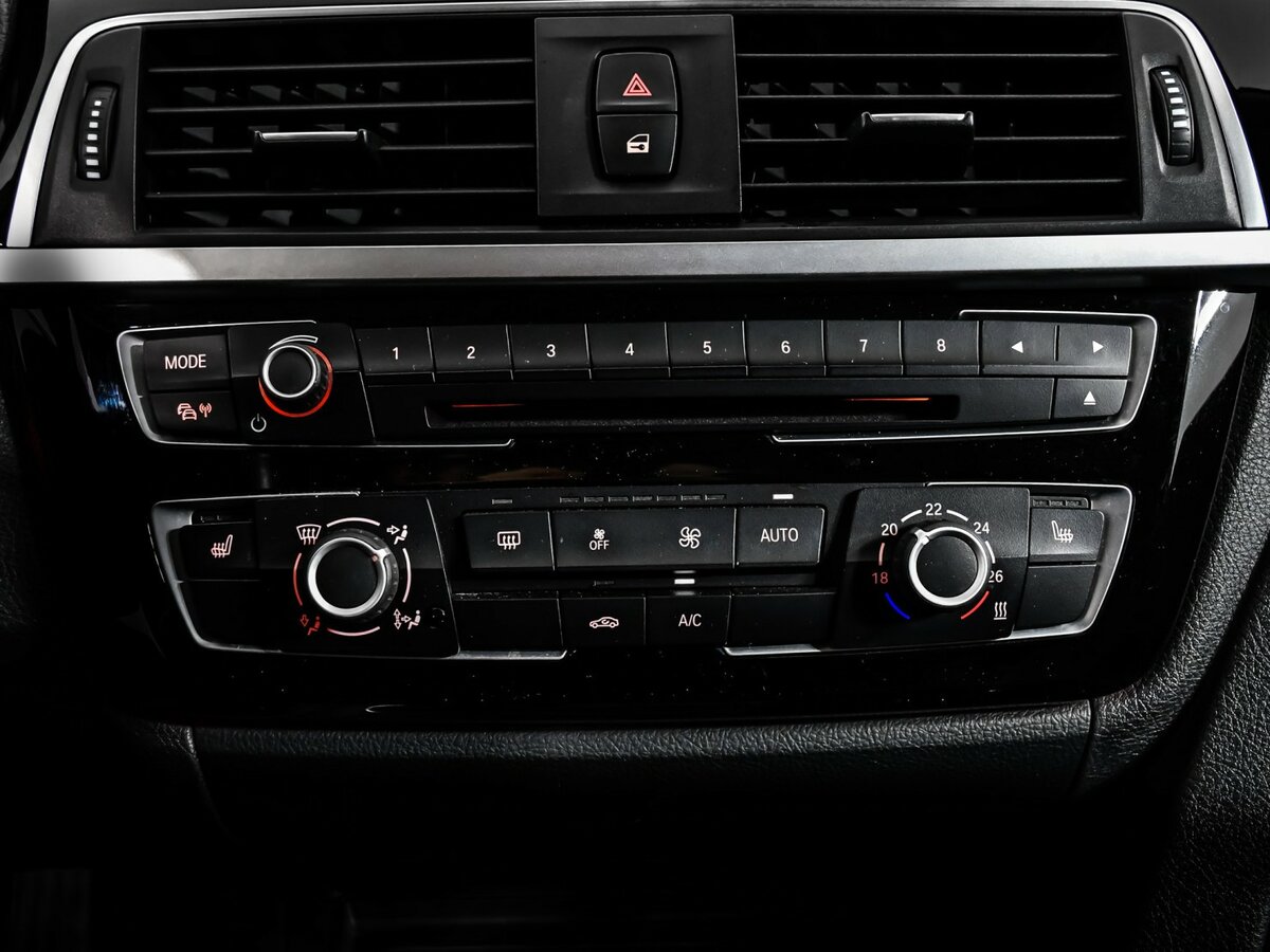 Купить BMW 3 серии, 2017, 101 755 км.. Фото: #15