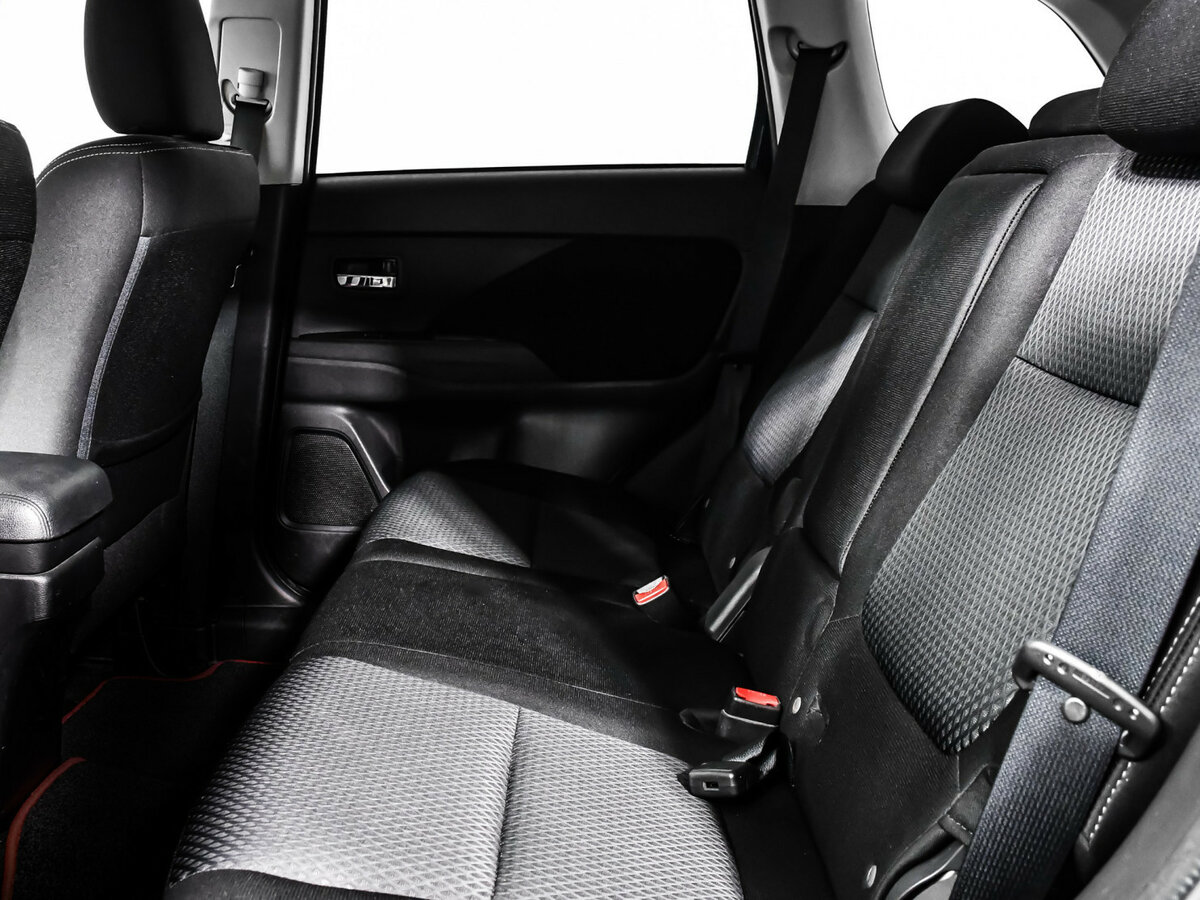 Купить Mitsubishi Outlander, 2018, 108 365 км.. Фото: #9