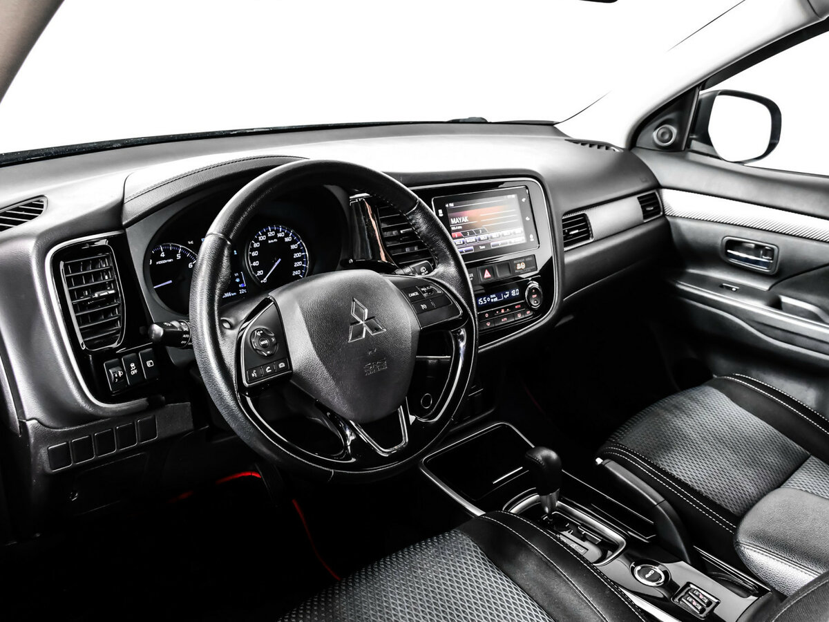Купить Mitsubishi Outlander, 2018, 108 365 км.. Фото: #10
