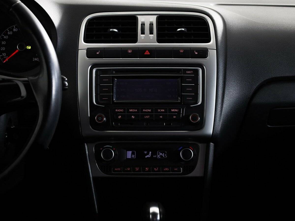 Купить Volkswagen Polo, 2015, 77 488 км.. Фото: #13