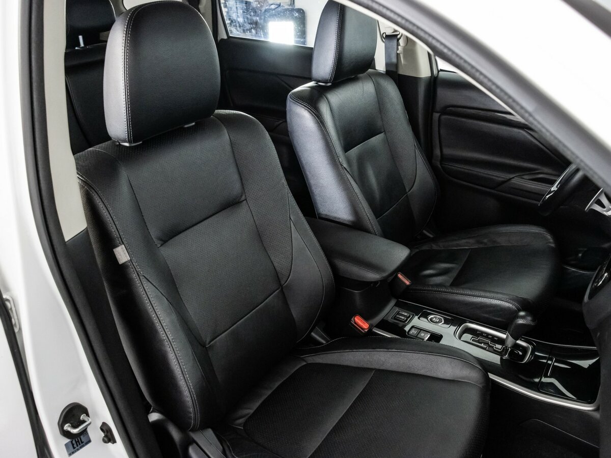 Купить Mitsubishi Outlander, 2017, 191 296 км.. Фото: #22