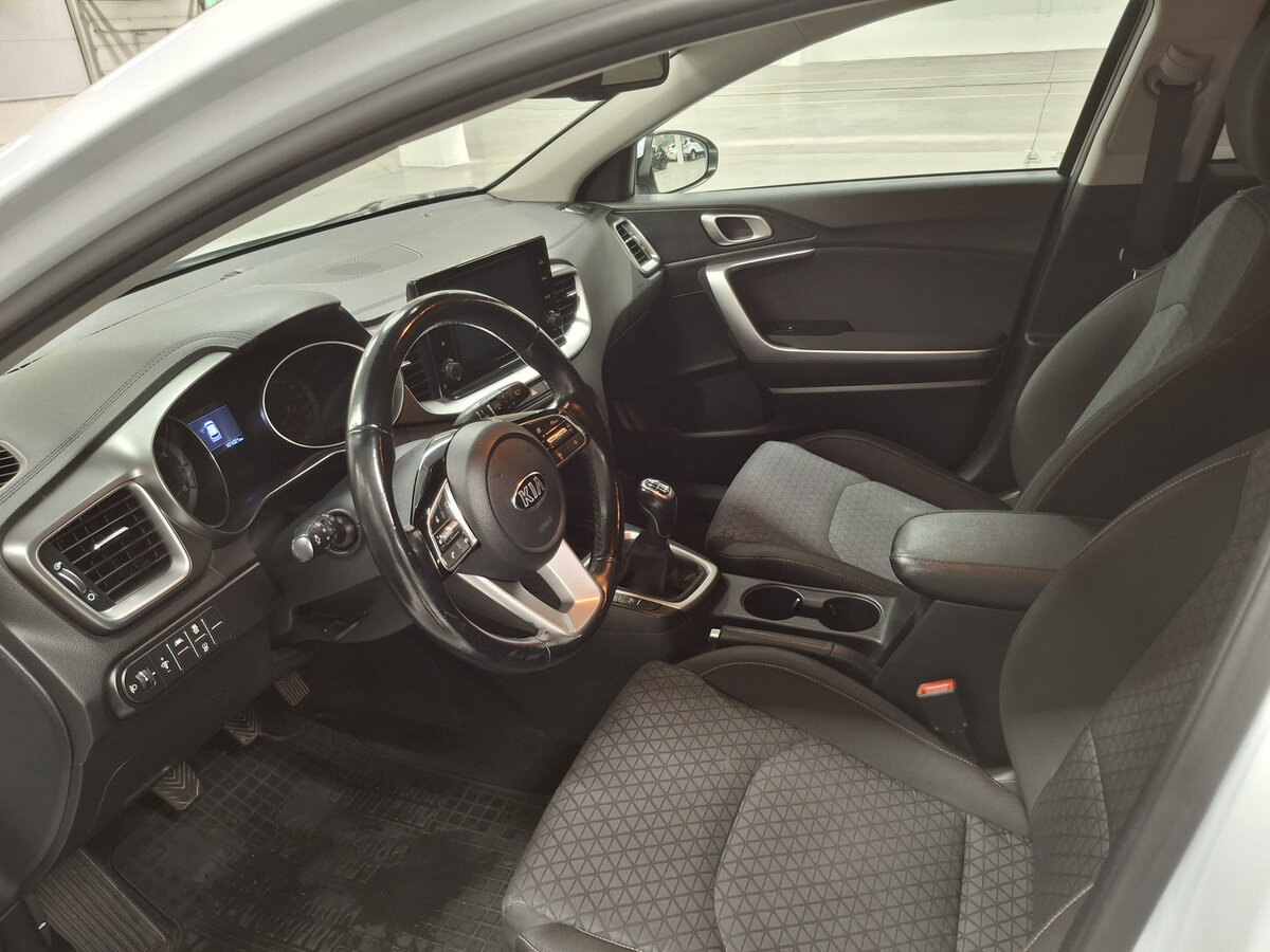 Купить Kia Ceed, 2019, 101 021 км.. Фото: #15