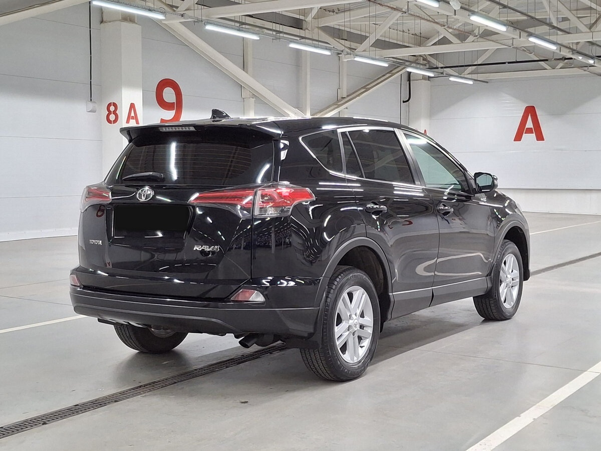 Купить Toyota RAV4, 2019, 81 575 км.. Фото: #4