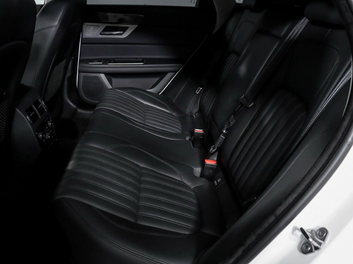 Купить Jaguar XF, 2018, 72 632 км.. Фото: #7