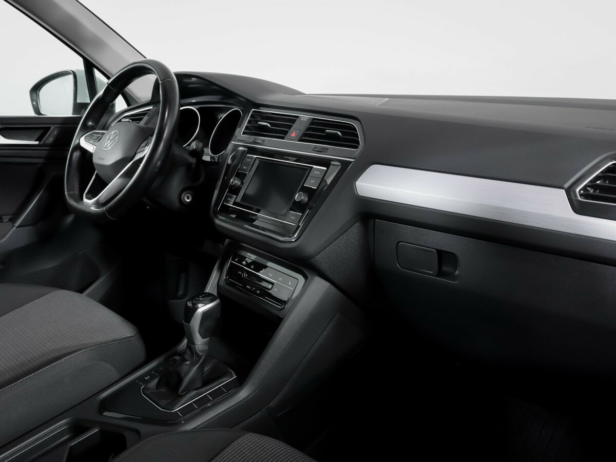 Купить Volkswagen Tiguan, 2020, 57 375 км.. Фото: #8