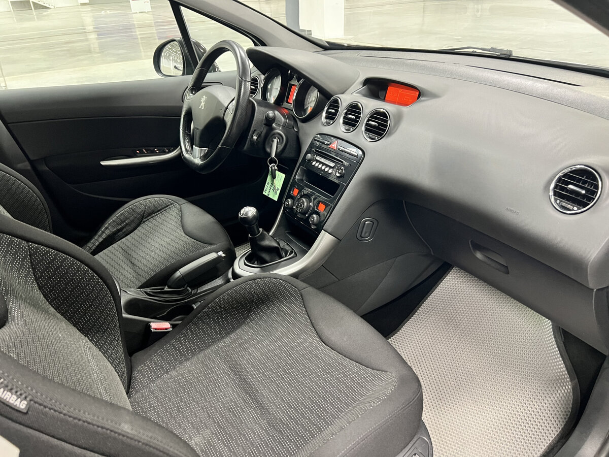 Купить Peugeot 308, 2012, 207 668 км.. Фото: #10