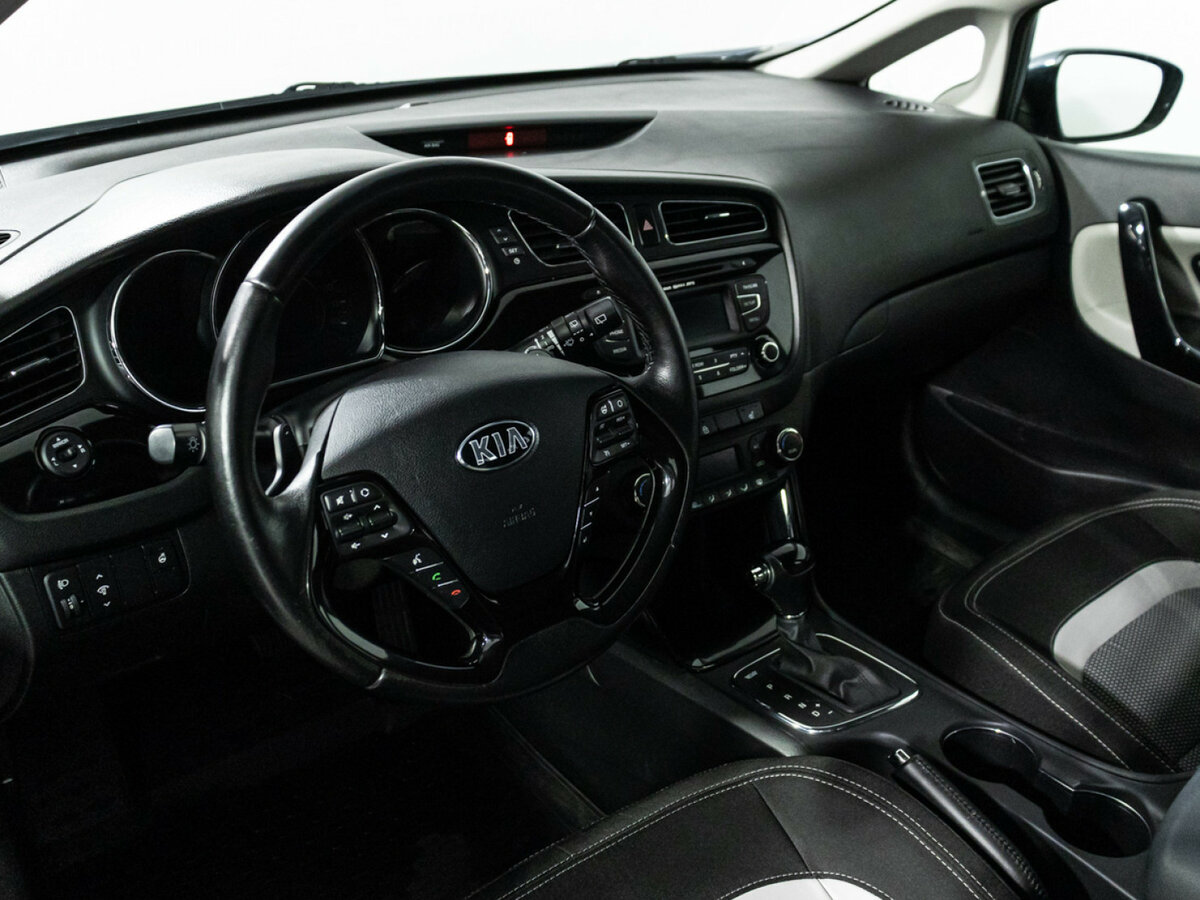 Купить Kia Ceed, 2015, 100 145 км.. Фото: #10