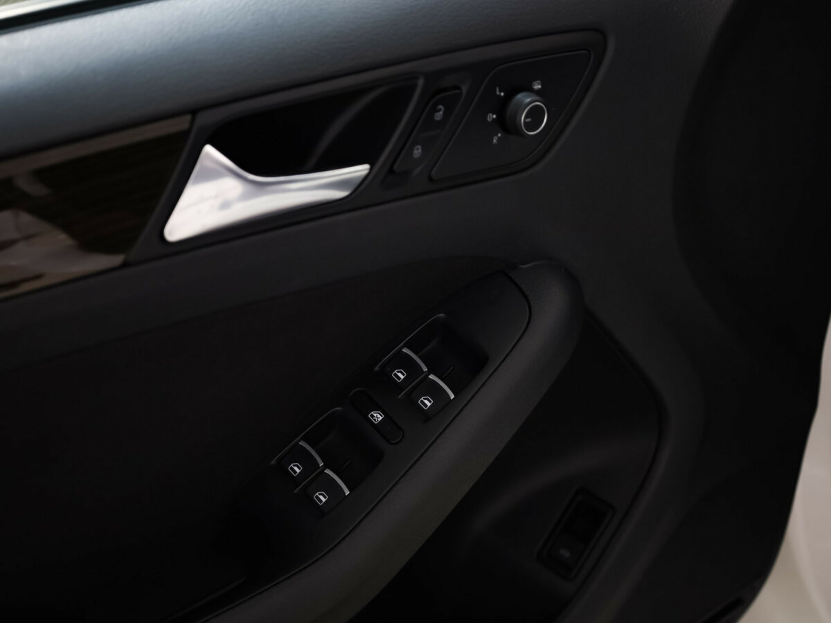 Купить Volkswagen Jetta, 2015, 240 831 км.. Фото: #10