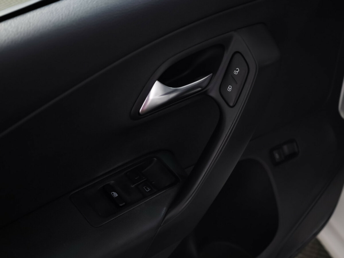 Купить Volkswagen Polo, 2018, 268 423 км.. Фото: #10