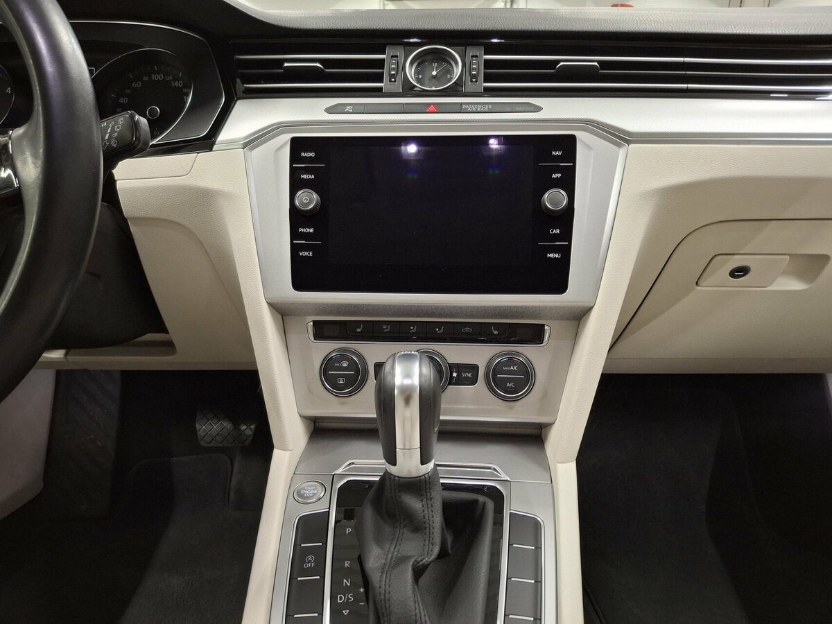 Купить Volkswagen Passat, 2018, 199 240 км.. Фото: #14