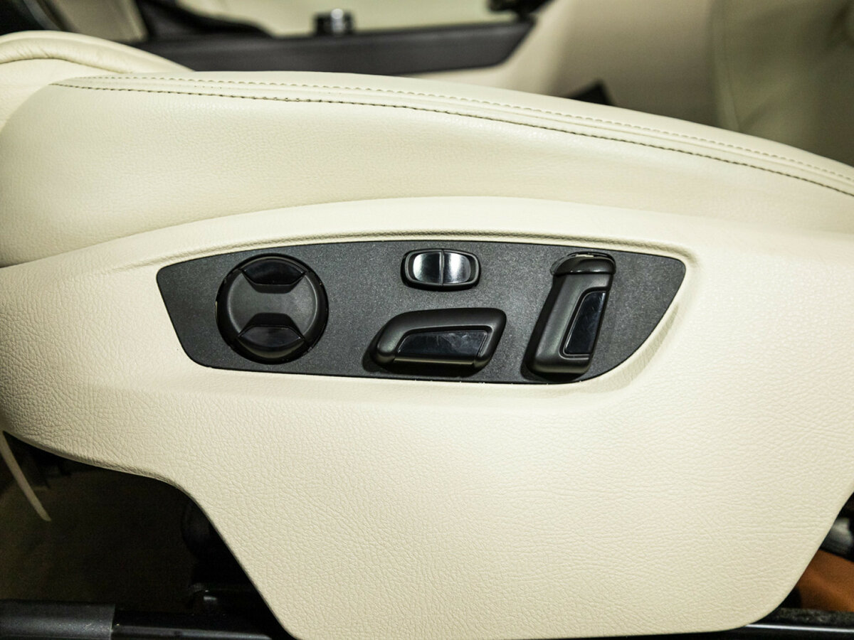 Купить Volkswagen Touareg, 2013, 74 075 км.. Фото: #13