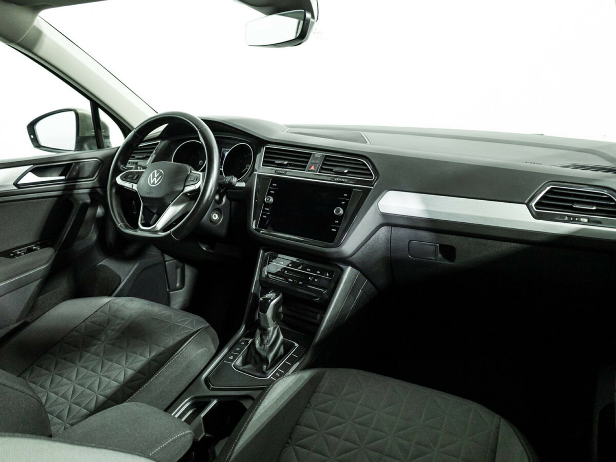 Купить Volkswagen Tiguan, 2021, 94 592 км.. Фото: #8