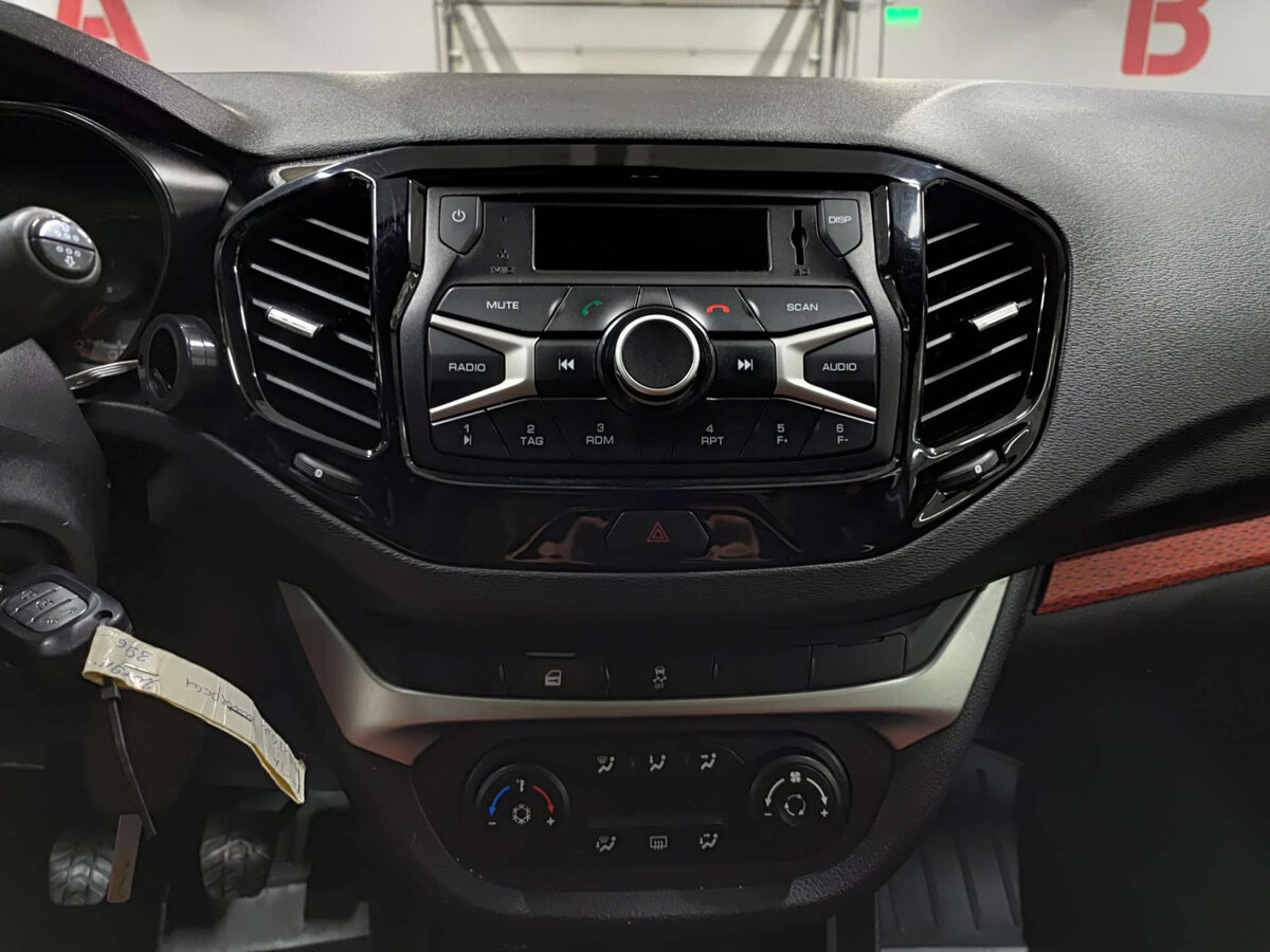 Купить Lada (ВАЗ) Vesta, 2019, 57 993 км.. Фото: #13