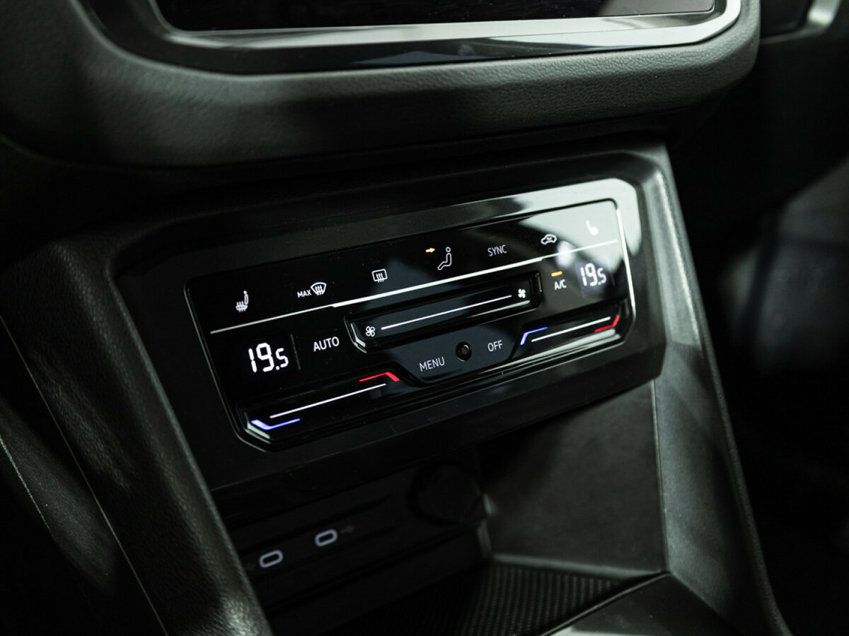 Купить Volkswagen Tiguan, 2022, 49 159 км.. Фото: #14