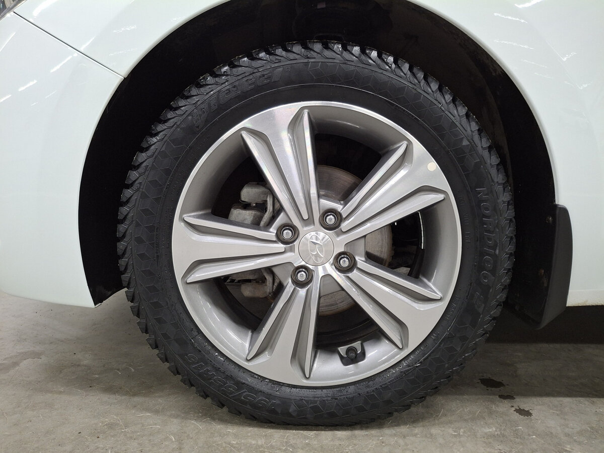 Купить Hyundai Solaris, 2017, 51 103 км.. Фото: #17