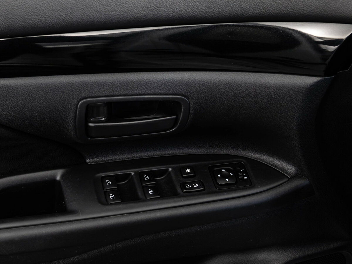 Купить Mitsubishi Outlander, 2018, 126 249 км.. Фото: #15