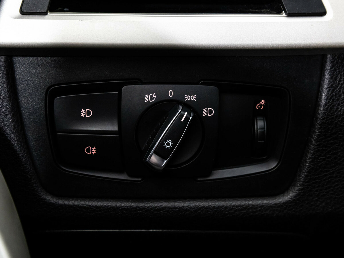 Купить BMW 3 серии, 2016, 116 214 км.. Фото: #15