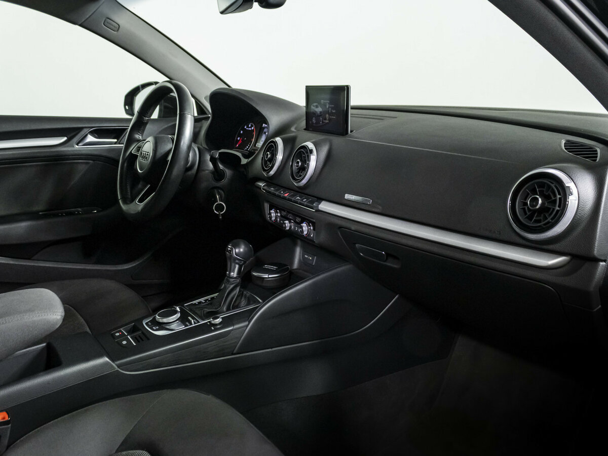 Купить Audi A3, 2017, 92 968 км.. Фото: #8