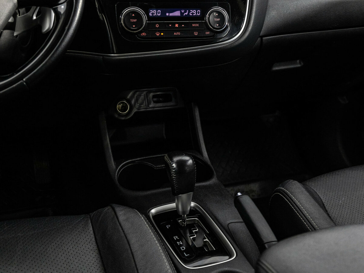 Купить Mitsubishi Outlander, 2016, 200 293 км.. Фото: #9