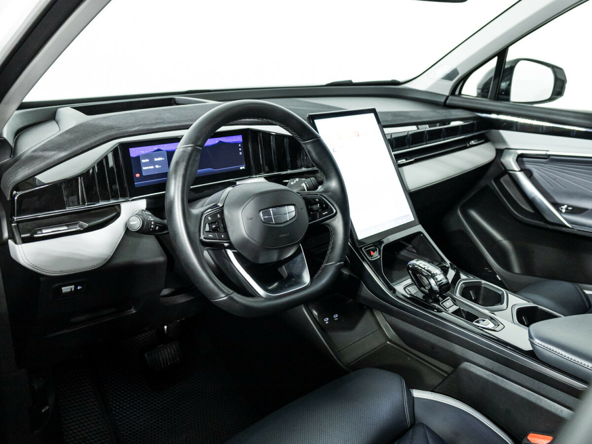 Купить Geely Atlas, 2023, 36 631 км.. Фото: #8