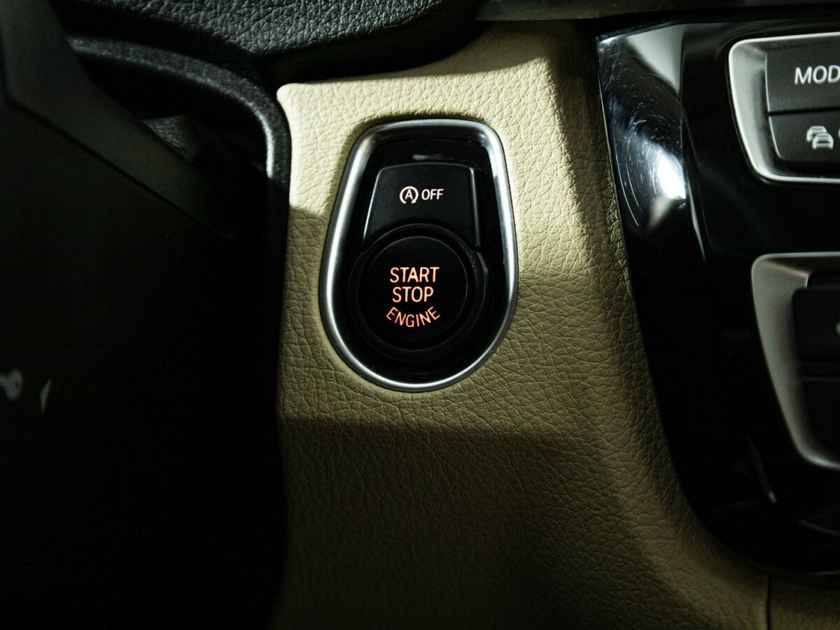 Купить BMW 3 серии, 2015, 206 788 км.. Фото: #16